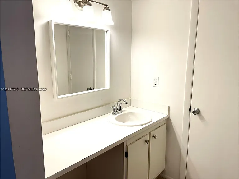 9531 Seagrape Dr #305 — Photo 17