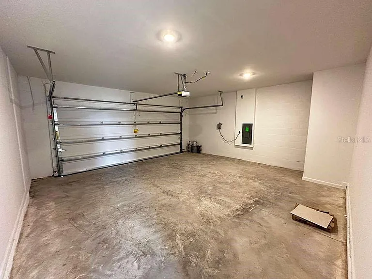 2154 Chris Dr — Photo 13