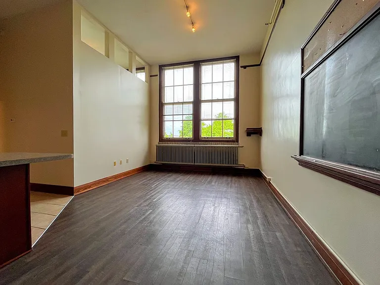 257 Lafayette Ave — Photo 3