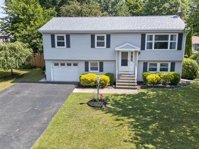 10 Marco Polo Drive, Latham, NY, 12110