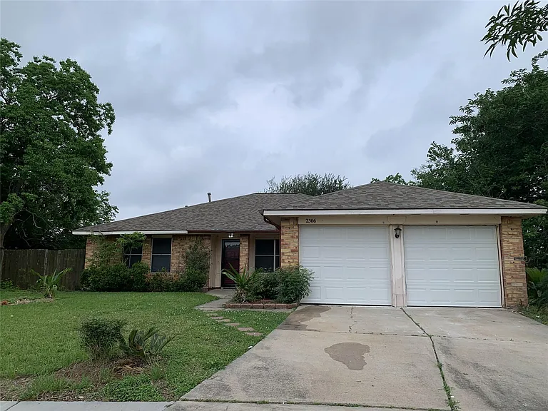 2306 Doverglen Dr — Photo 1