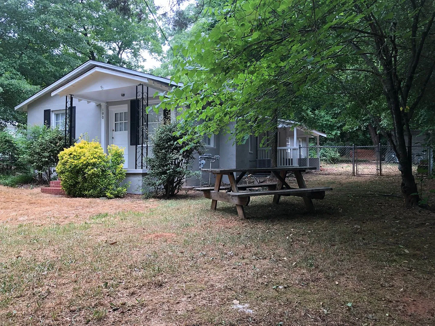 2 Bed/1 Bath House just off Lexington Rd. — Photo 2