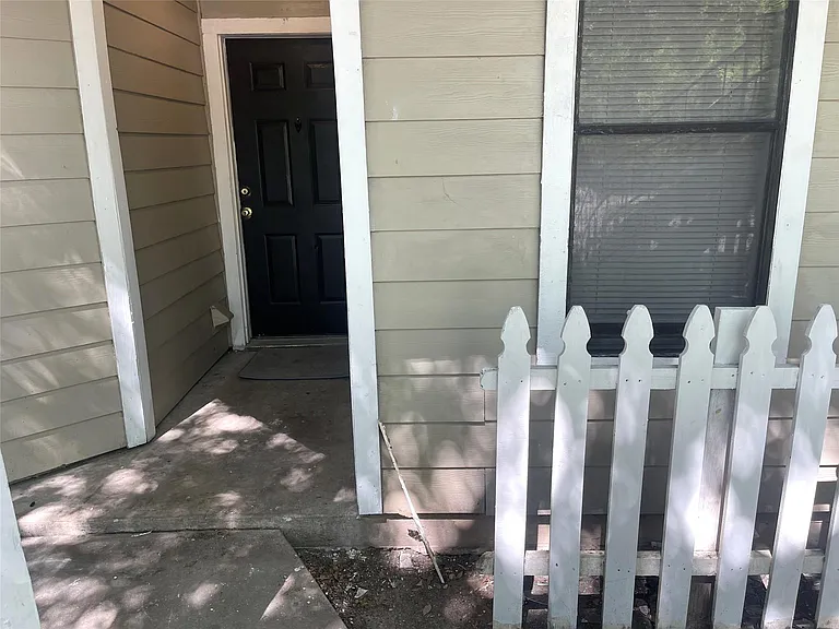 1902 W Loop #A-1 — Photo 22