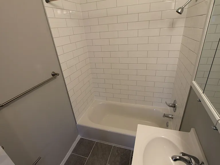 West Walnut Lane Apartments — Photo 50