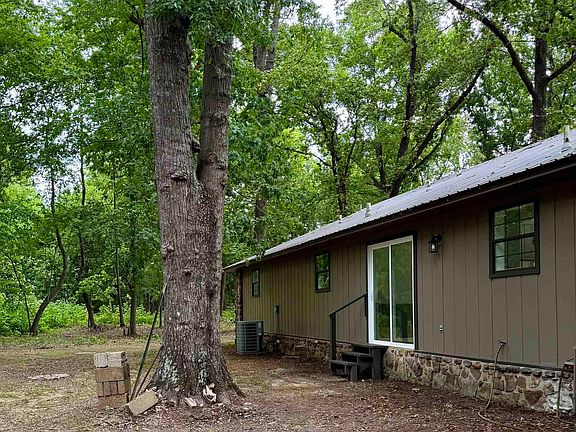 4th image of 411 Senko Rd