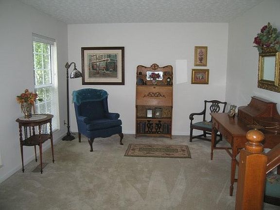 2nd image of 165 Lookout Farm Dr