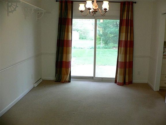 5th image of 6006 Winnpeny Ln
