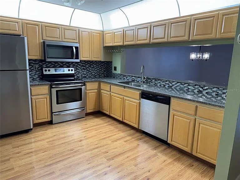 705 Bough Ave — Photo 10