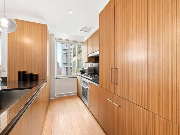 1280 5th Avenue 17G image 3 of 9