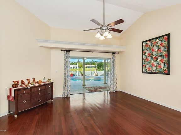 3rd image of 3068 Pineda Crossing Dr S