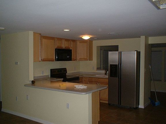 3rd image of 4567 San Antonio Ln