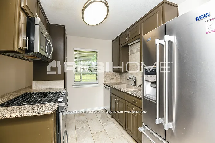 521 Kemper Ave — Photo 3