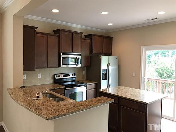 4th image of 321 Dove Cottage Ln