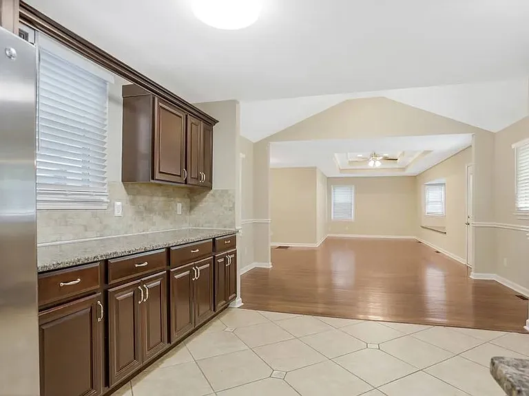 3040 Remington St — Photo 5