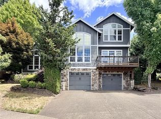 16250 Oak Valley Dr, Oregon City, OR 97045