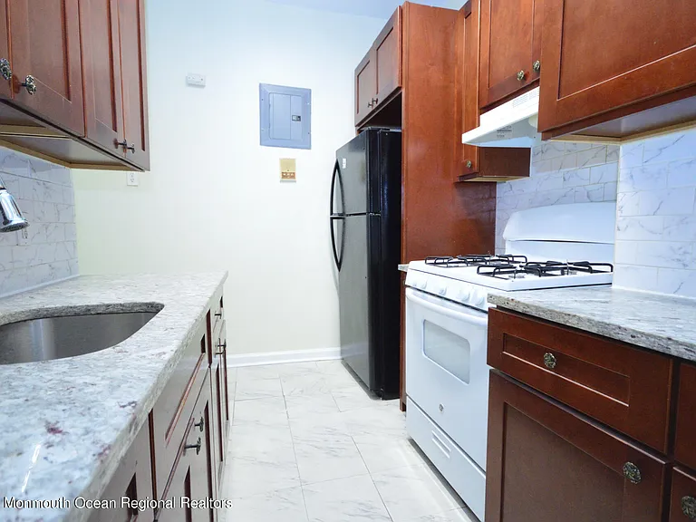 277 Harrison Ave — Photo 15