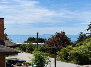 1520 Vidal St #311, White Rock, BC V4B 3T7