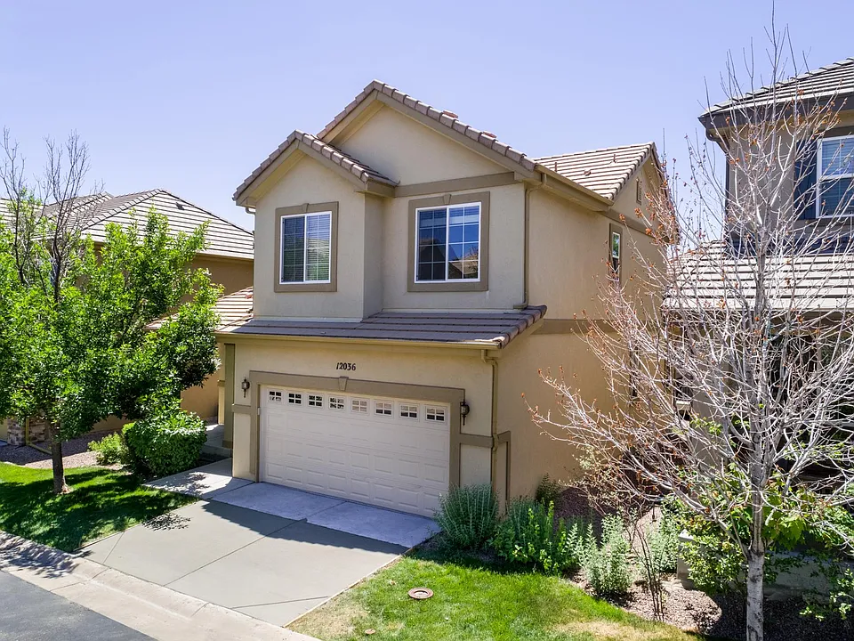 12036 E Lake Cir
