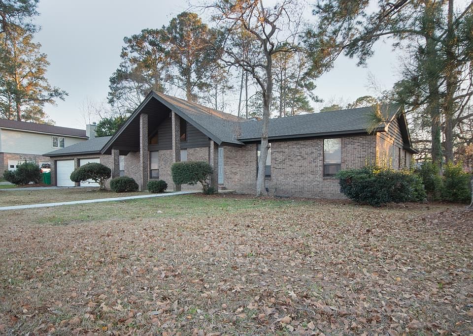 1st image of 205 Breckenridge Dr