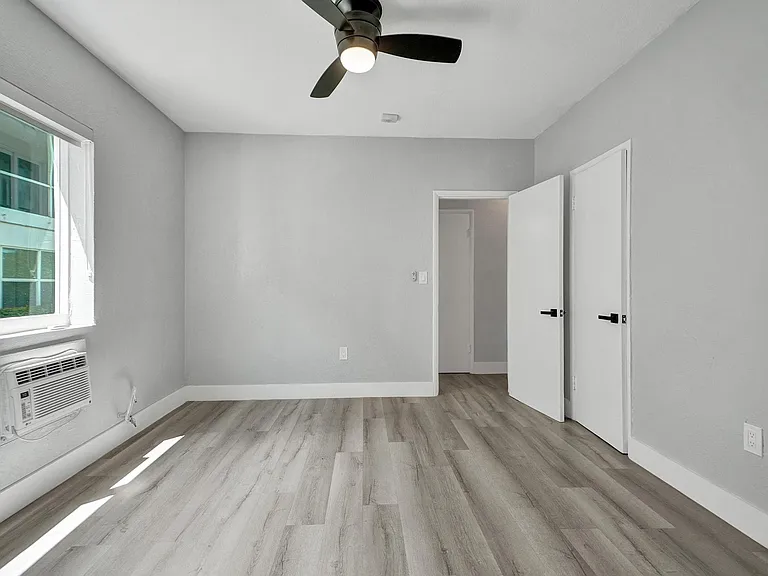 9200 East Bay Harbor Drive — Photo 25
