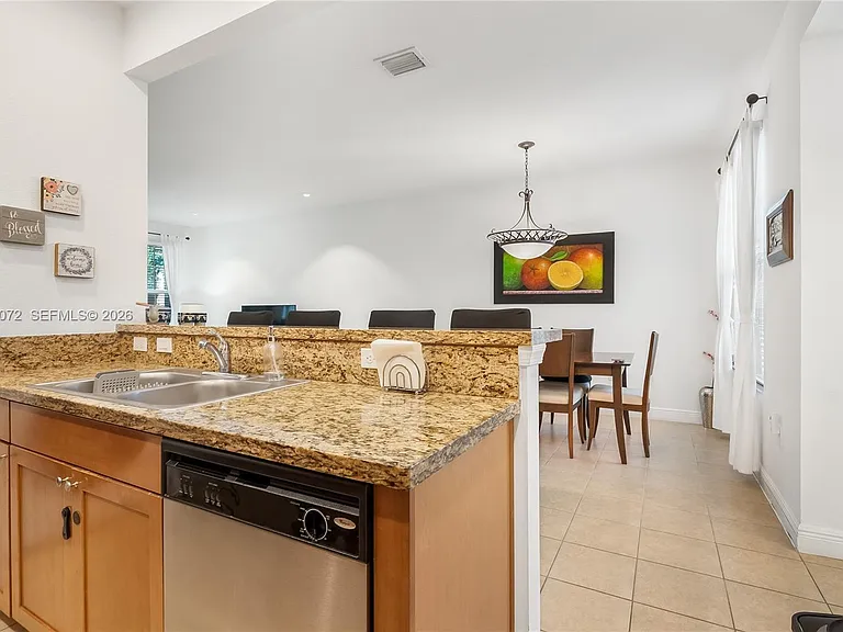 1119 SW 147th Ave — Photo 5
