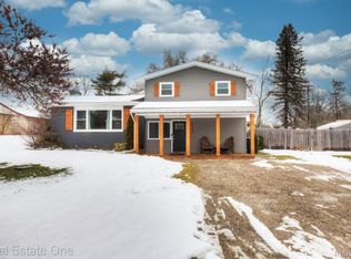 3221 Grange Hall Rd, Holly, MI 48442