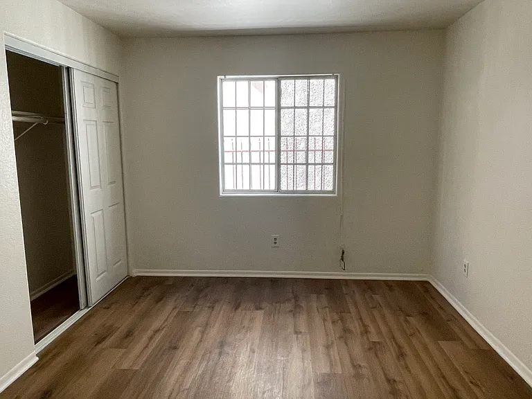 8620 1/2 S Main St #2 — Photo 4