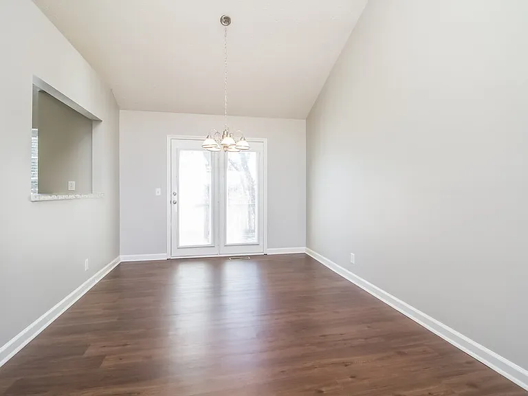 3261 Clapham Rd — Photo 4