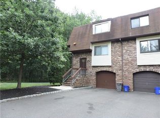 2201 N Oaks Blvd, North Brunswick, NJ 08902