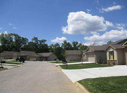 2nd image of 830 Klondike Way