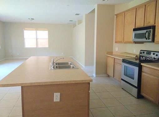 3rd image of 10340 Kristen Park Dr