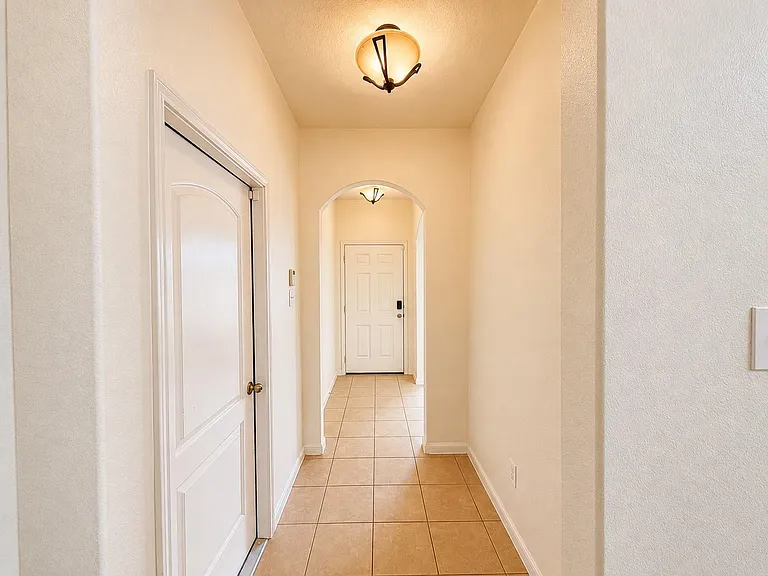 8739 Leclaire Meadow Dr — Photo 3
