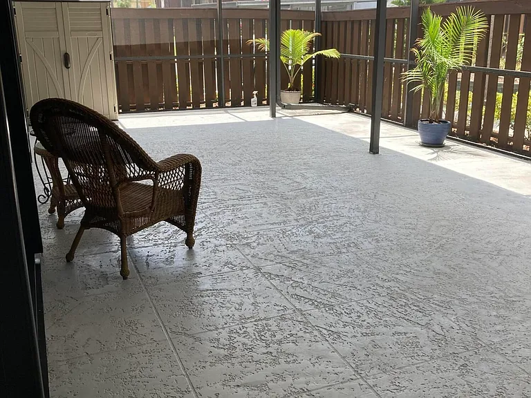 303 SE Castle Ct #3-C — Photo 8