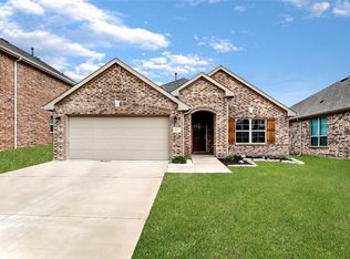 1713 Ranch Trail Rd, Aubrey, TX 76227