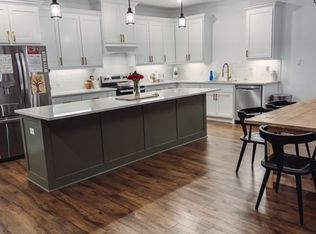 709 N Sharp St, Franklin, TX 77856