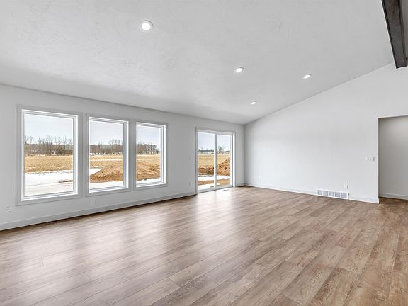 4th image of W5747 Roundstone Pl