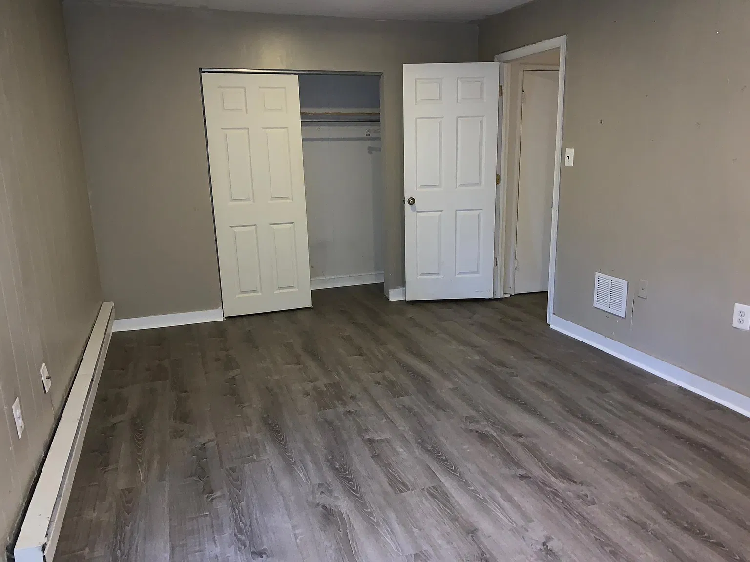 2493 Pyrenees Ct — Photo 3