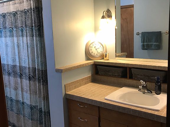 Main bathroom