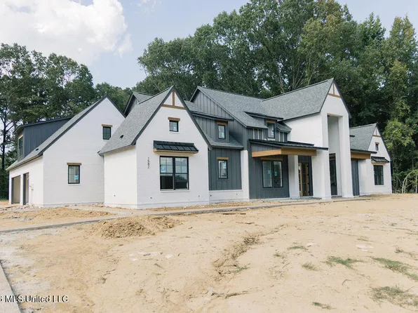 1582 Ella Cv, Hernando, MS 38632