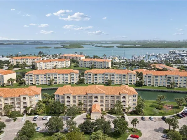 19 W Harbour Isle Dr Drive W #202, Fort Pierce, FL 34949