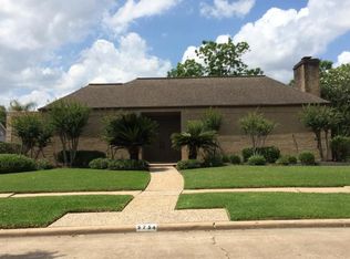 5754 Ariel St, Houston, TX 77096