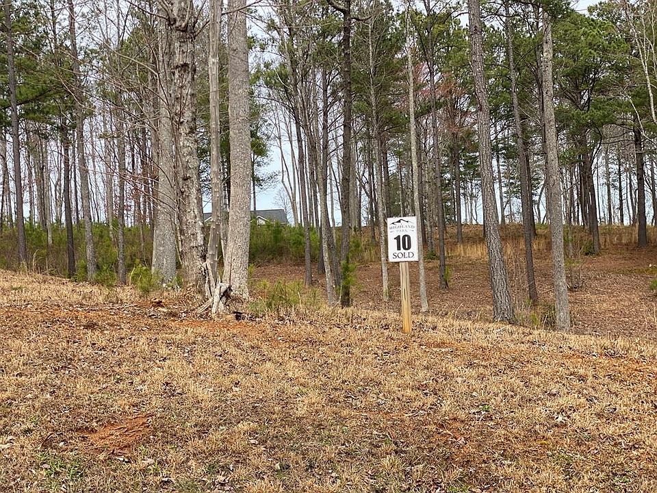 1st image of 10 Highpoint Trl