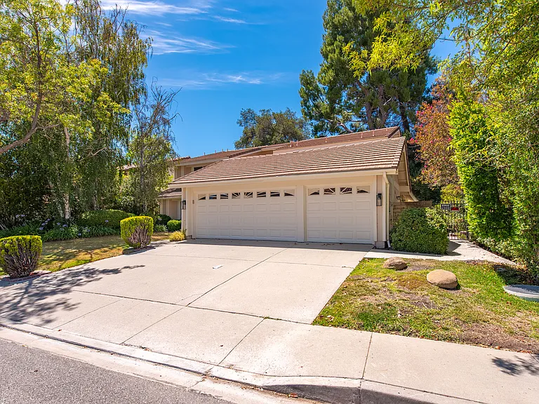 681 Triunfo Canyon Rd — Photo 2