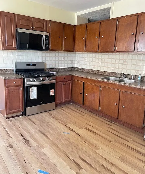 647 Union Ave #2 — Photo 1