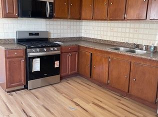 647 Union Ave APT 2, Bridgeport, CT 06607