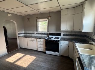 909 Logan St, Holdrege, NE 68949