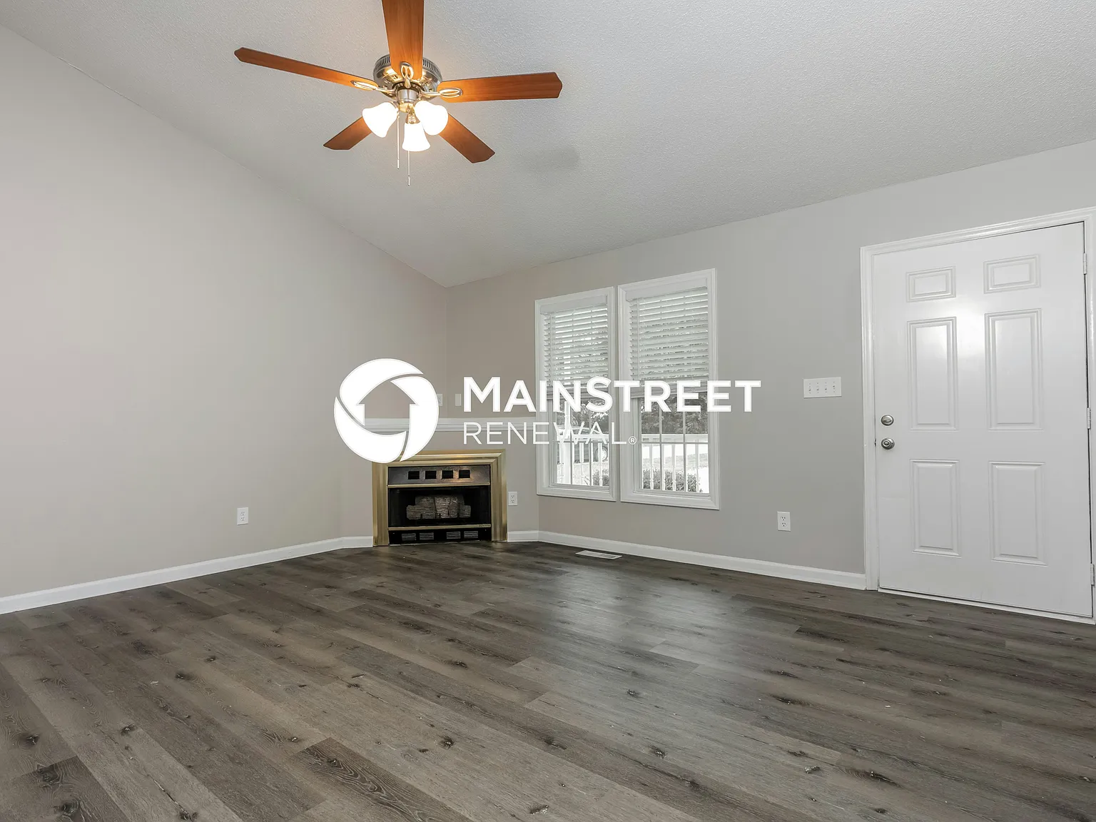 1421 Mandolin Pl — Photo 3