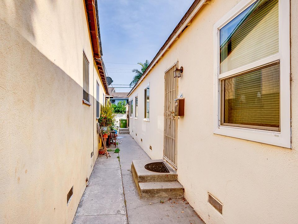 2 front doors