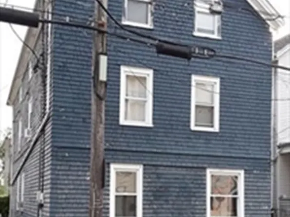 229 Brightman St, Fall River, MA 02720