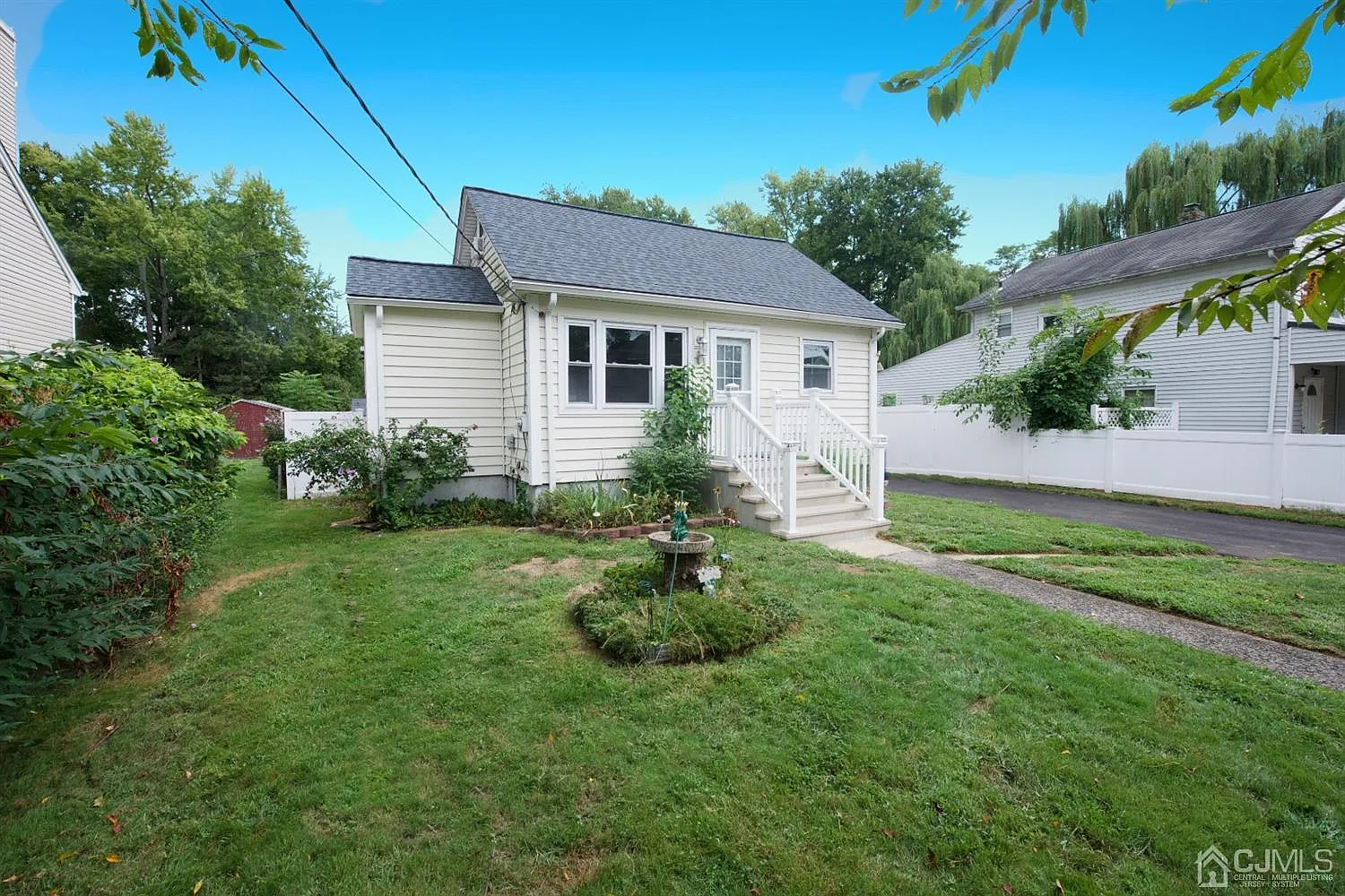 1523 Glenwood Dr photo 1